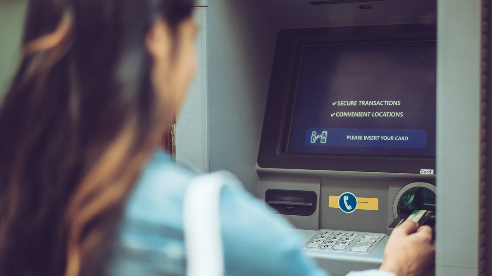 woman-atm-card-1600x900 woman-atm-card-1600x900