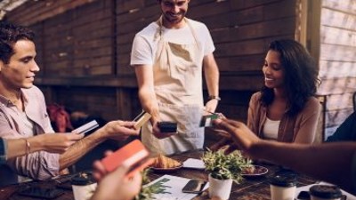 payment-at-a-restaurant